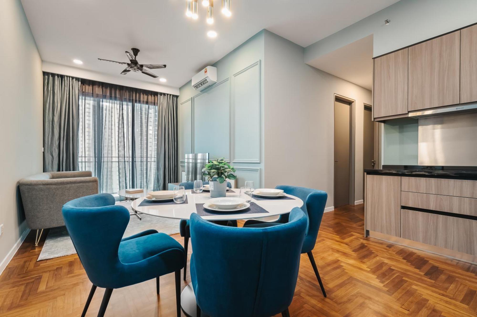 Designer 3br 10mins To Midvalley Pangsapuri